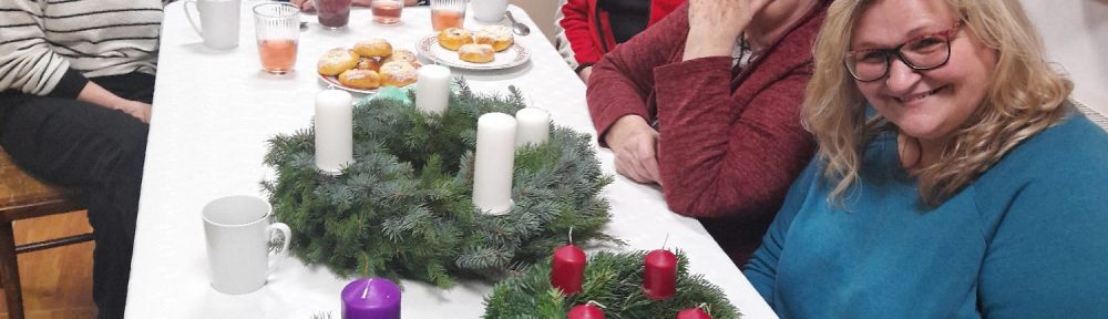 Pletení adventních věnců ve farnosti Čejkovice 2024